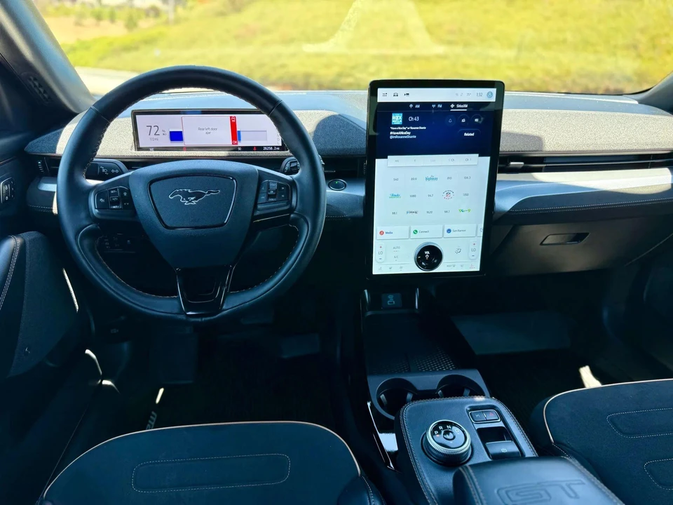 2022 Ford Mustang Mach-E - Image 27 of 31