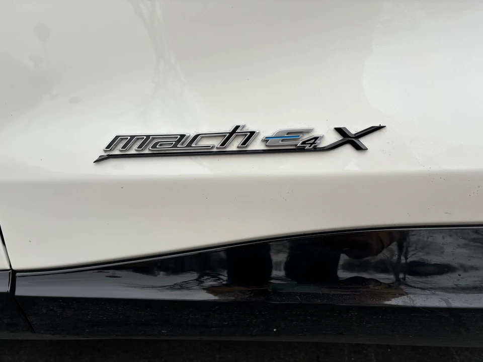 2022 Ford Mustang Mach-E - Image 20 of 31