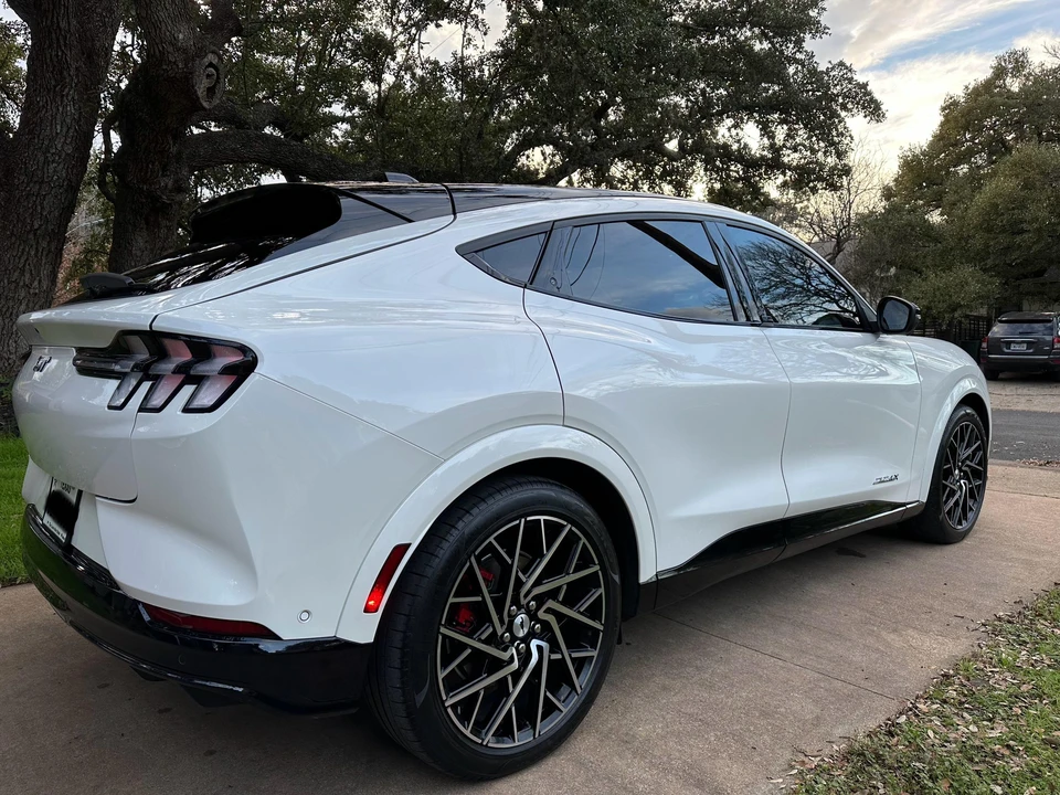 2022 Ford Mustang Mach-E - Image 11 of 31