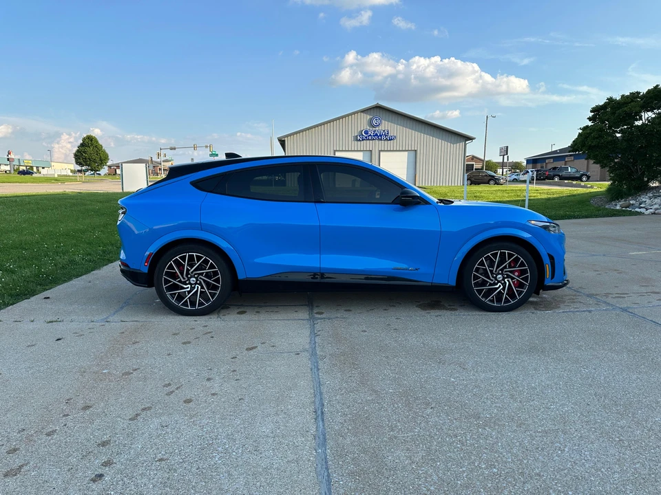 2022 Ford Mustang Mach-E - Image 18 of 31