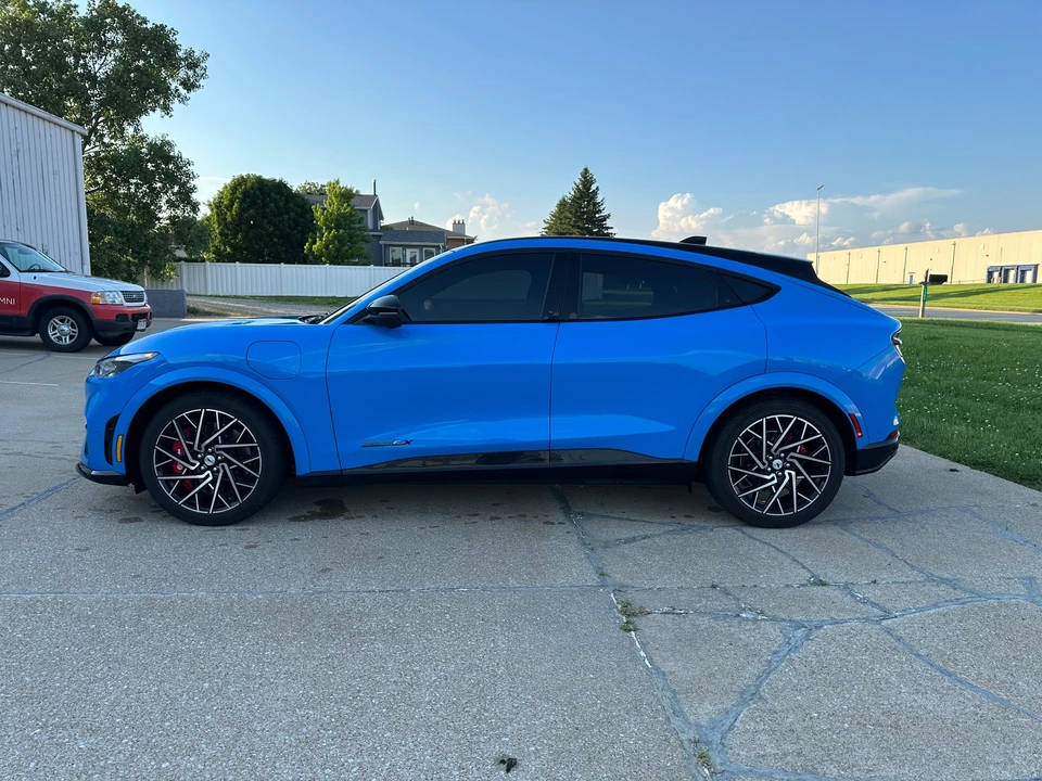 2022 Ford Mustang Mach-E - Image 10 of 31