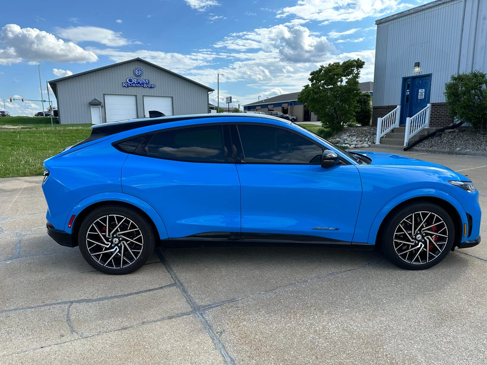 2022 Ford Mustang Mach-E - Image 17 of 31
