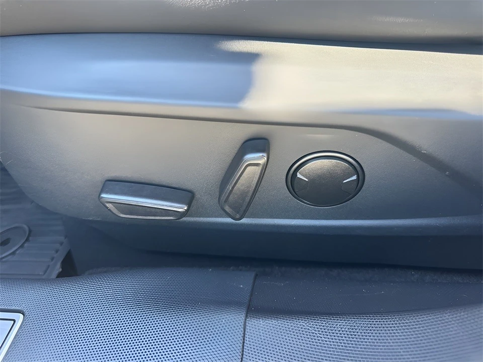 2022 Ford Mustang Mach-E - Image 10 of 12