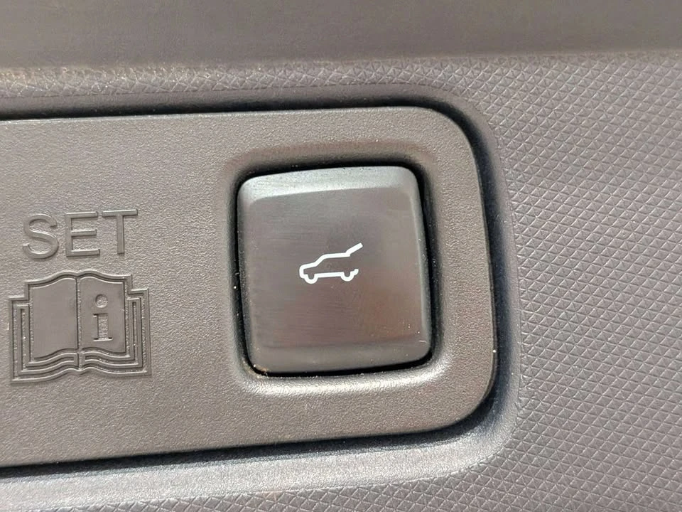 2022 Ford Mustang Mach-E - Image 10 of 10