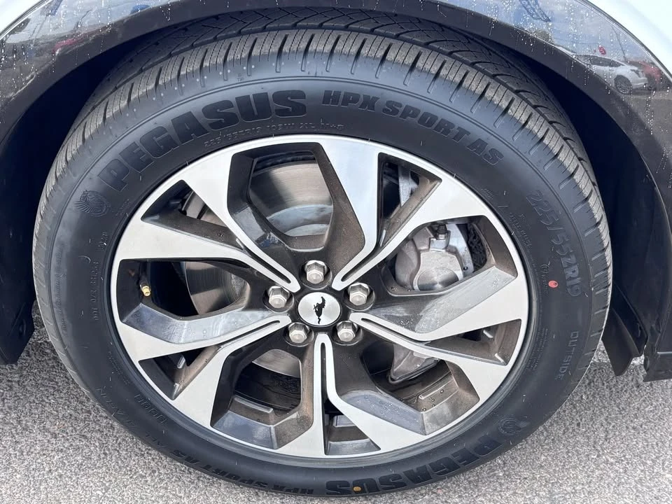 2022 Ford Mustang Mach-E - Image 11 of 20