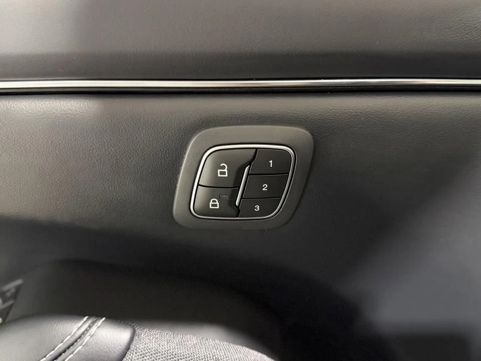 2022 Ford Mustang Mach-E - Image 10 of 20