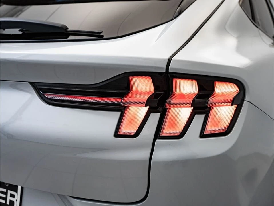 2022 Ford Mustang Mach-E - Image 9 of 20