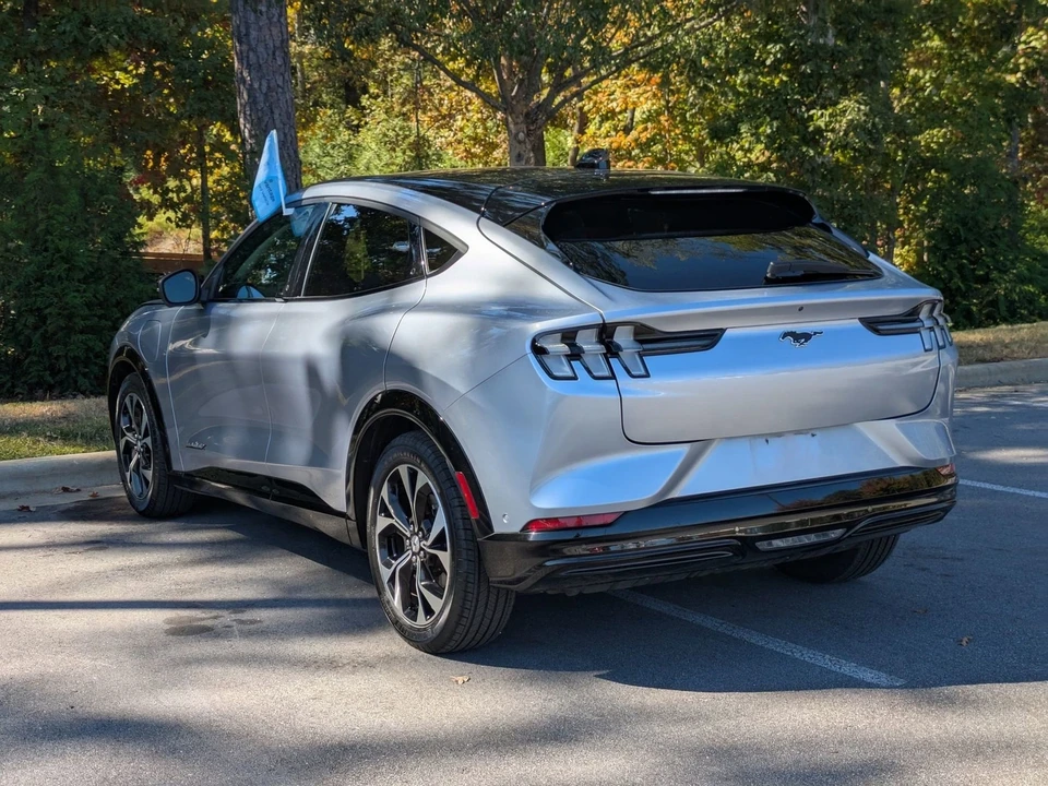 2022 Ford Mustang Mach-E - Image 5 of 12