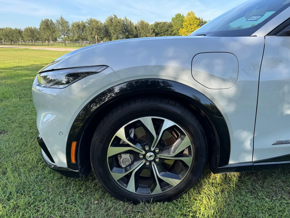 2022 Ford Mustang Mach-E - Image 24 of 31