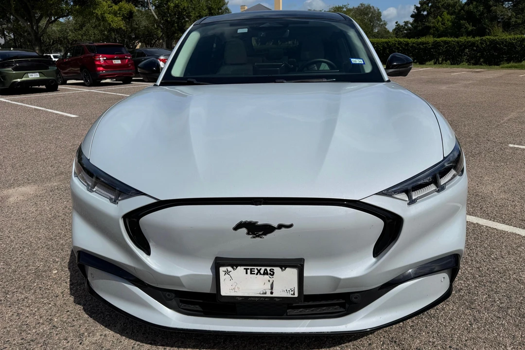 2022 Ford Mustang Mach-E - Image 2 of 31
