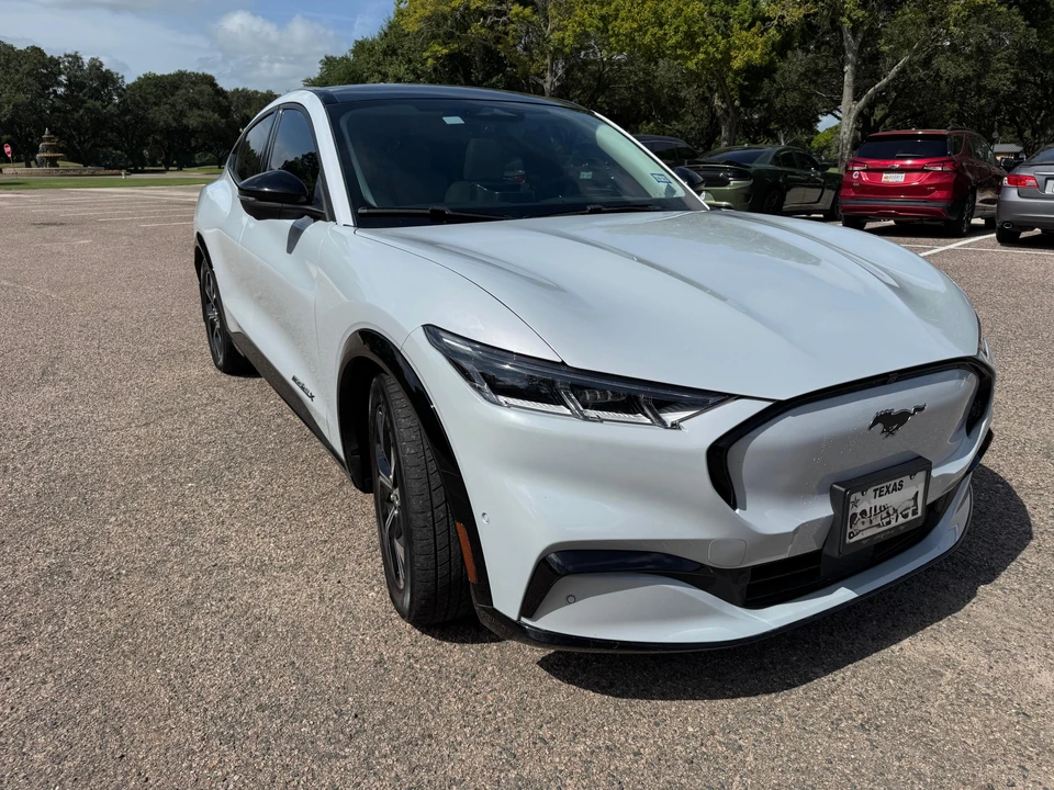 2022 Ford Mustang Mach-E - Image 10 of 31
