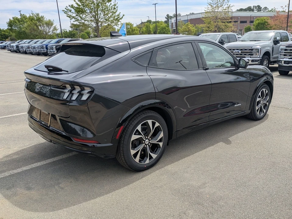 2022 Ford Mustang Mach-E - Image 4 of 21