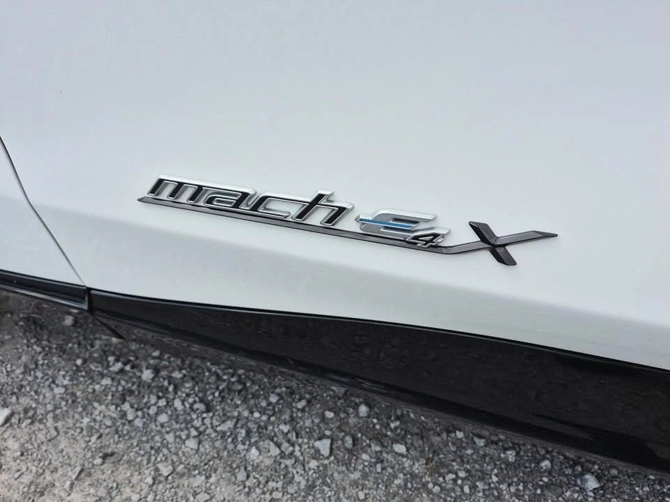 2022 Ford Mustang Mach-E - Image 15 of 17
