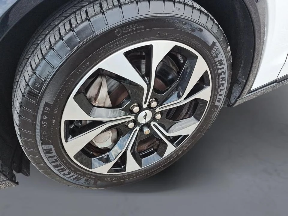 2022 Ford Mustang Mach-E - Image 10 of 17