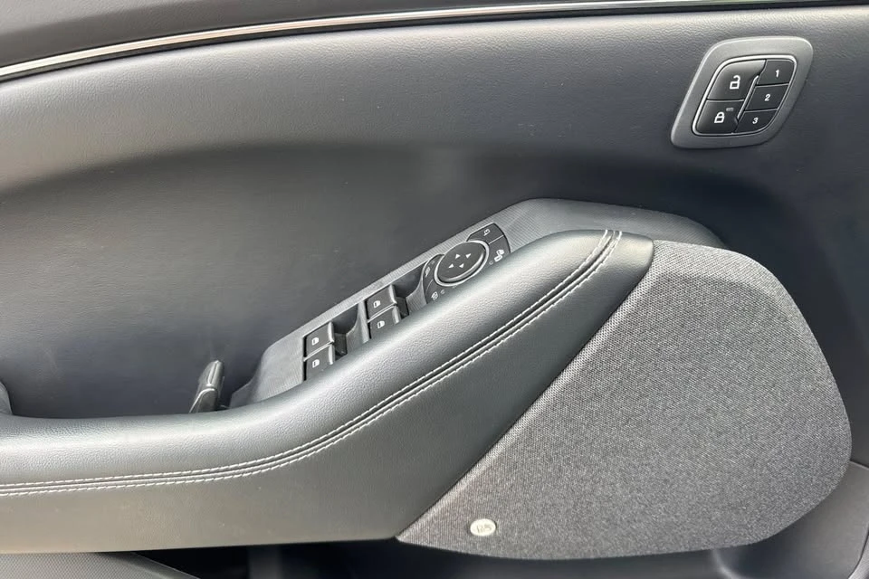2022 Ford Mustang Mach-E - Image 11 of 20