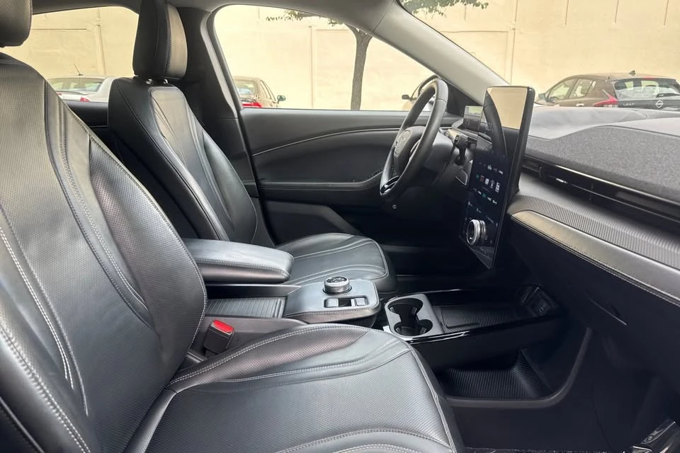 2022 Ford Mustang Mach-E - Image 16 of 20