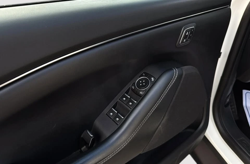 2022 Ford Mustang Mach-E - Image 5 of 11