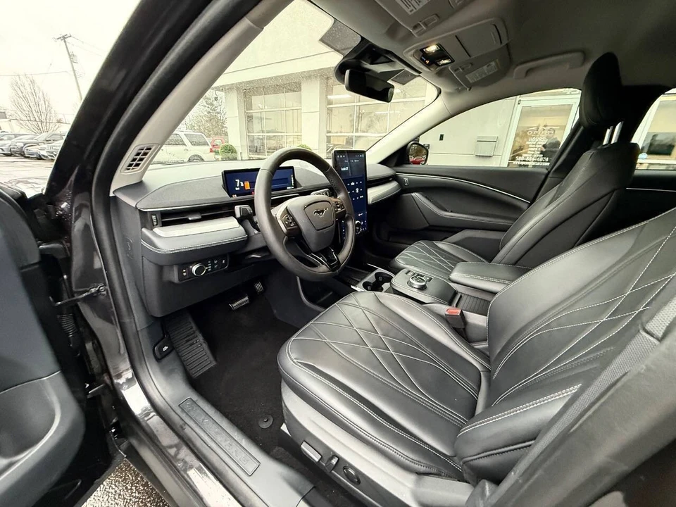 2022 Ford Mustang Mach-E - Image 10 of 21