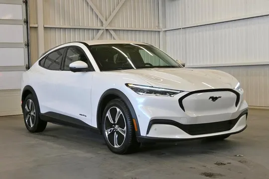 2022 Ford Mustang Mach-E Select AWD