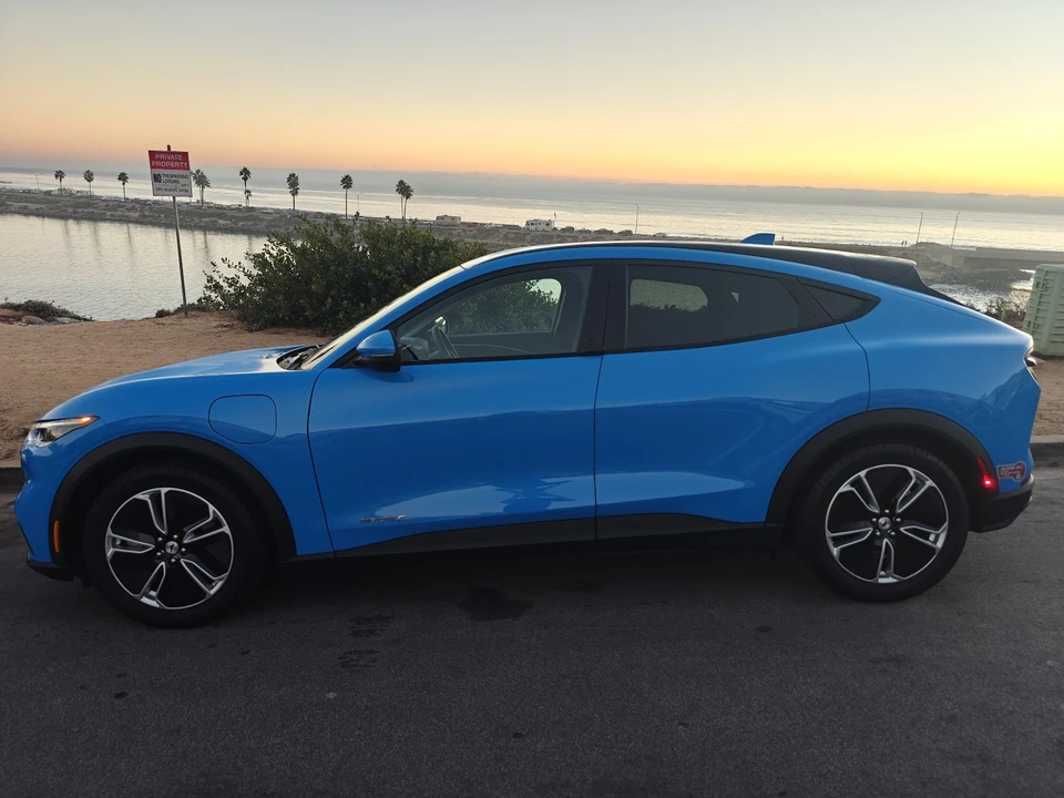 2022 Ford Mustang Mach-E - Image 6 of 17