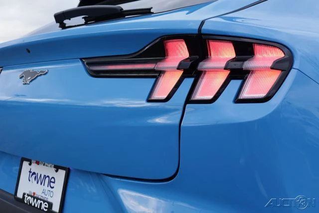 2022 Ford Mustang Mach-E - Image 16 of 21