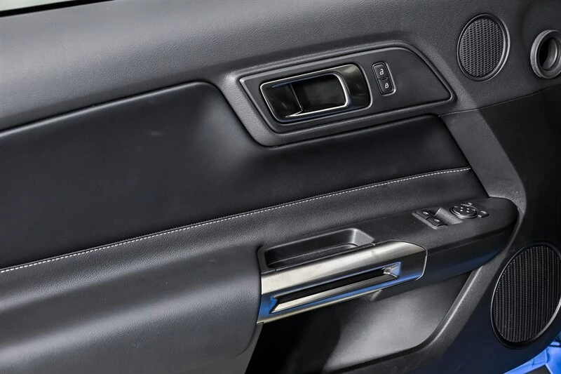 2022 Ford Mustang - Image 28 of 31