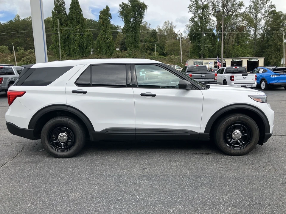 2022 Ford Explorer 6th Gen - Image 4 of 12