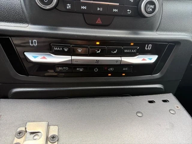 2022 Ford Explorer 6th Gen - Image 23 of 25
