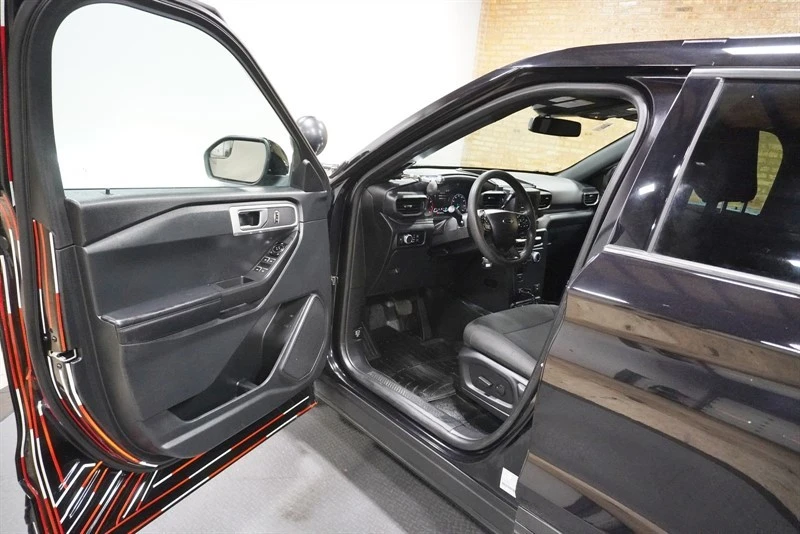 2022 Ford Explorer 6th Gen - Image 19 of 21