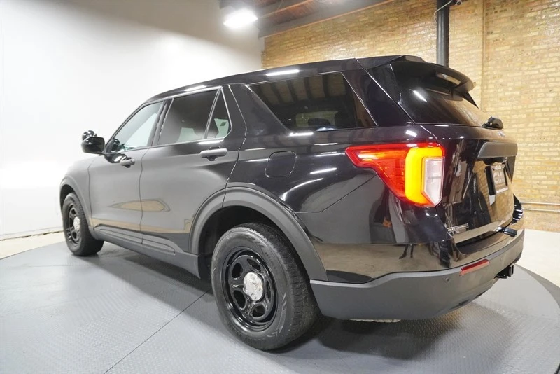 2022 Ford Explorer 6th Gen - Image 15 of 21