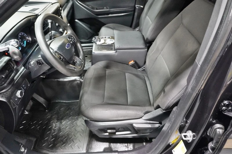 2022 Ford Explorer 6th Gen - Image 21 of 31
