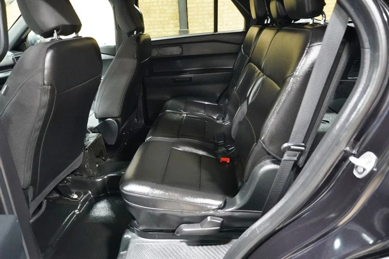 2022 Ford Explorer 6th Gen - Image 28 of 31