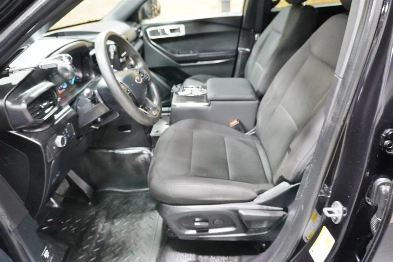 2022 Ford Explorer 6th Gen - Image 20 of 31