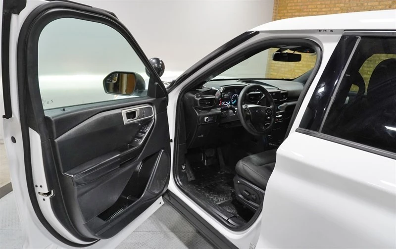 2022 Ford Explorer 6th Gen - Image 19 of 21