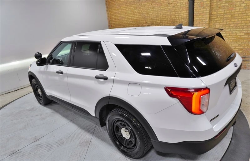 2022 Ford Explorer 6th Gen - Image 16 of 21