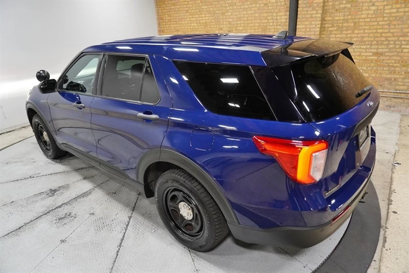 2022 Ford Explorer 6th Gen - Image 16 of 21