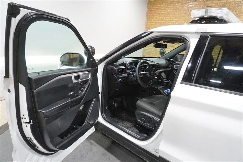 2022 Ford Explorer 6th Gen - Image 20 of 21