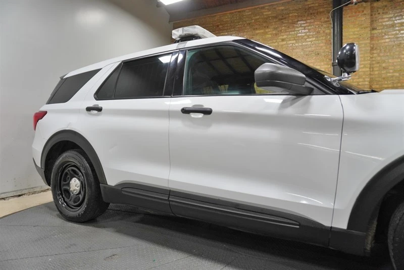 2022 Ford Explorer 6th Gen - Image 9 of 21