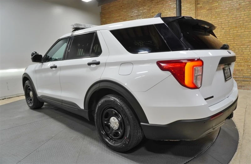2022 Ford Explorer 6th Gen - Image 15 of 21
