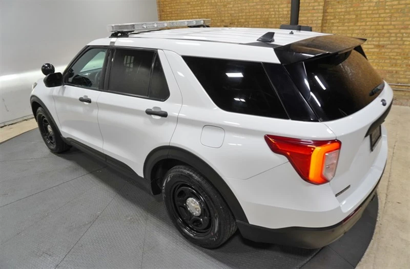 2022 Ford Explorer 6th Gen - Image 16 of 21