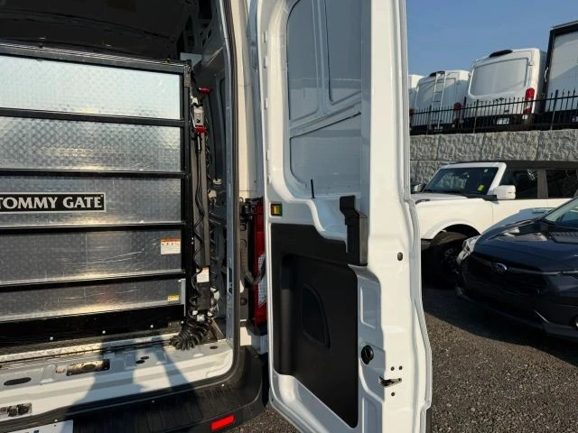 2022 Ford Transit - Image 25 of 31