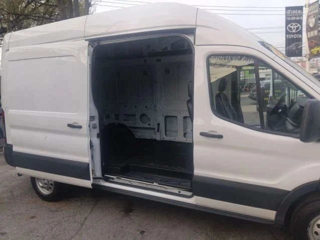 2022 Ford Transit - Image 22 of 31