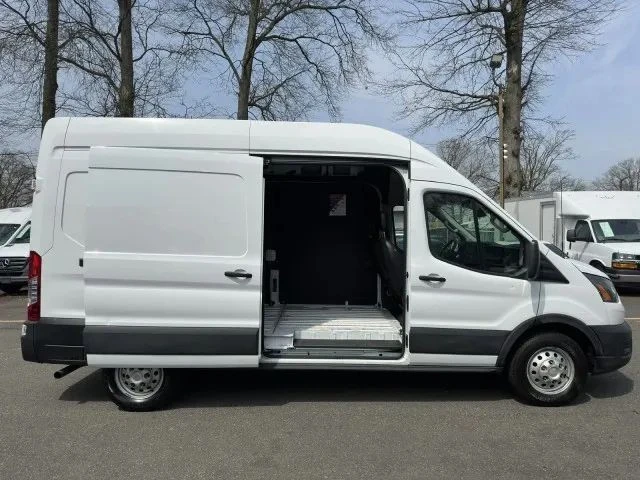 2022 Ford Transit - Image 11 of 12