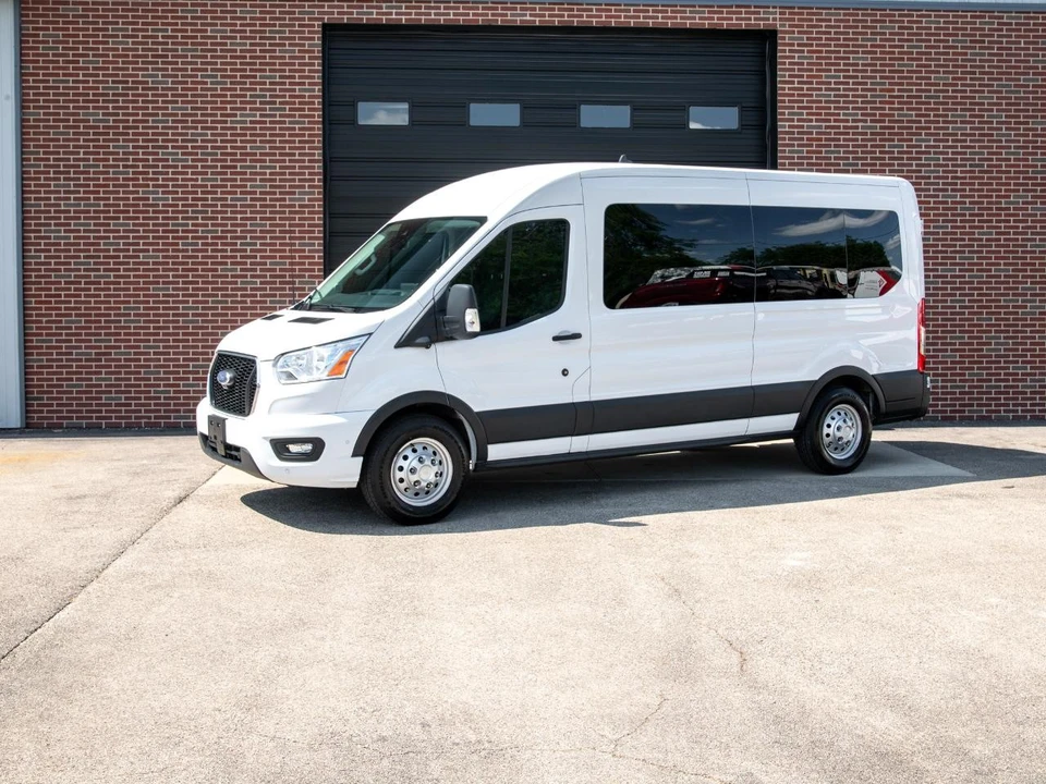 2022 Ford Transit - Image 2 of 31