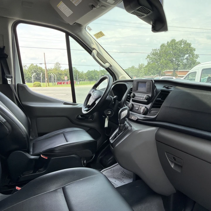 2022 Ford Transit - Image 17 of 28