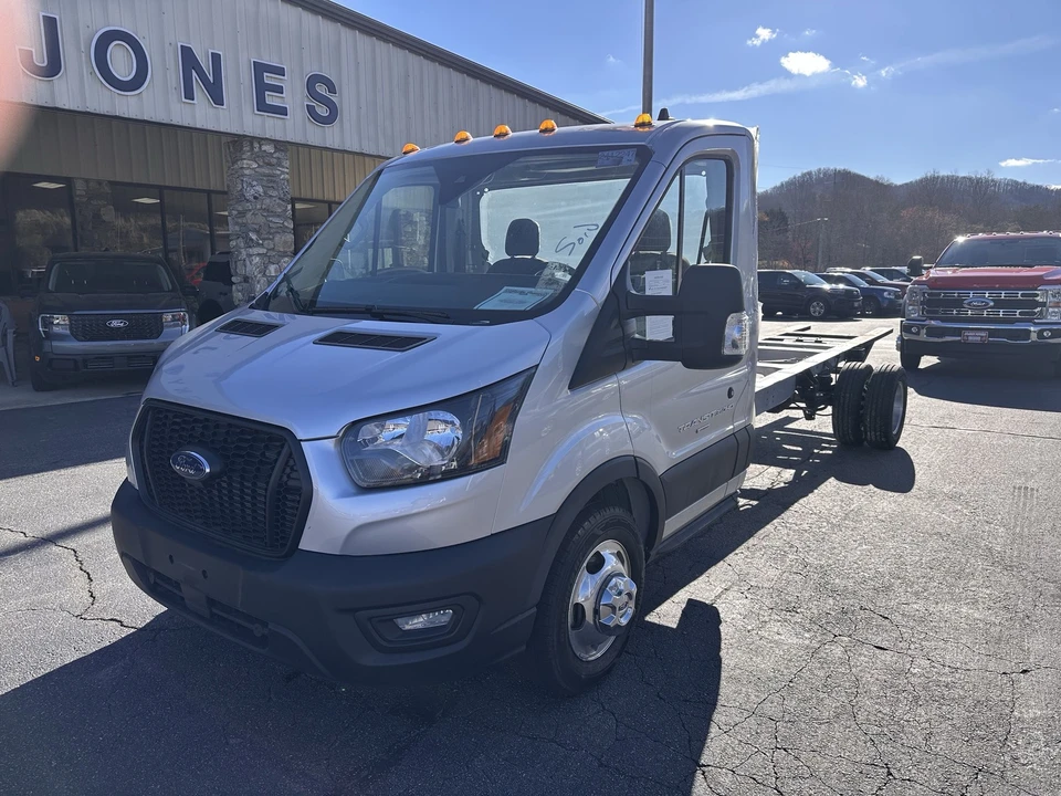 2022 Ford Transit - Image 2 of 18