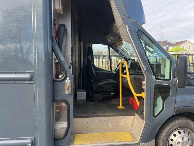 2022 Ford Transit - Image 11 of 12