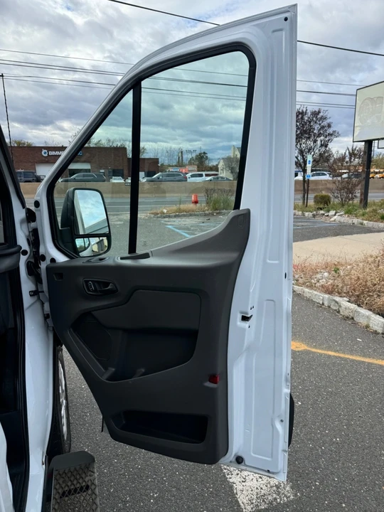 2022 Ford Transit - Image 17 of 21