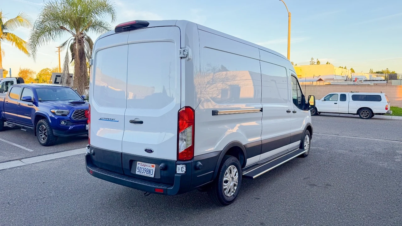 2022 Ford Transit - Image 7 of 21