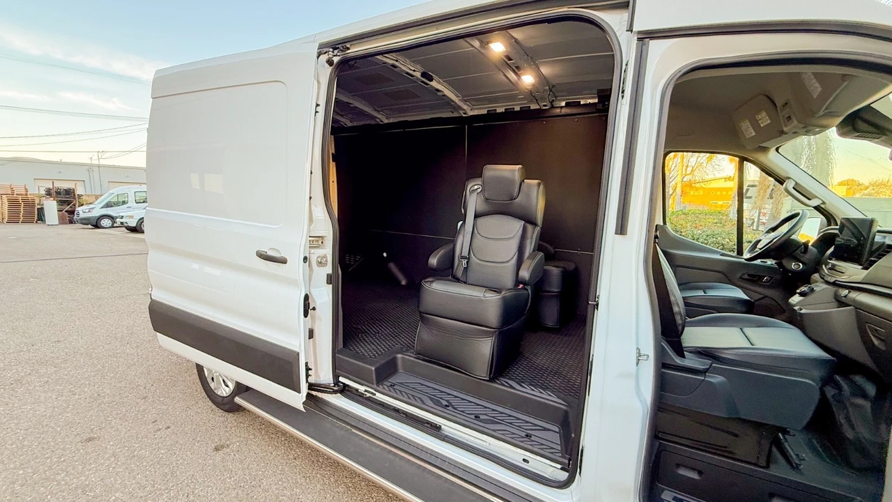 2022 Ford Transit - Image 18 of 21